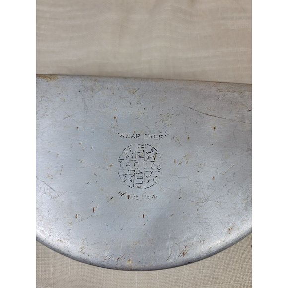 Vintage Whereever brand Aluminum Omelet Maker - Picture 2 of 4